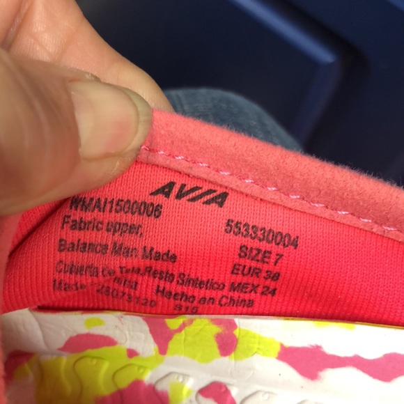 AVIA BEACH SHOES size 7 - Picture 3 of 4